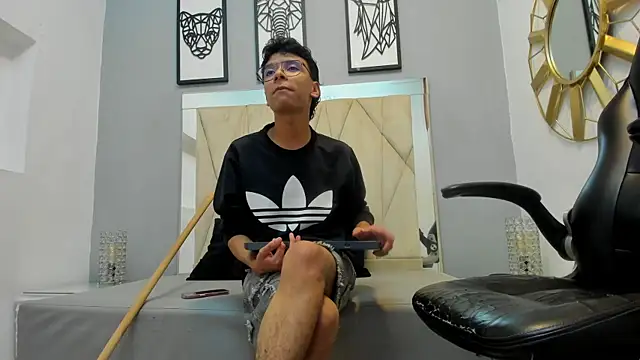 adams_bobby Obrolan Langsung XXX