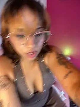 LeylaKnoxのライブXXXチャット