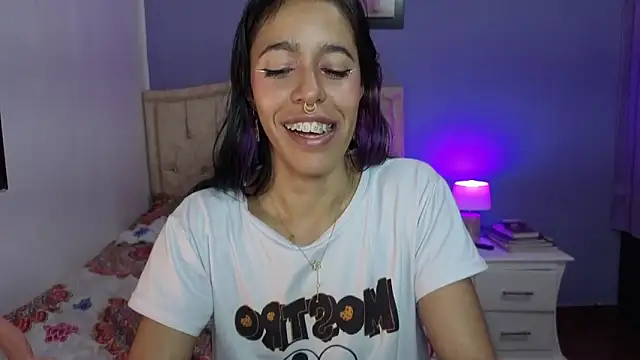 stephania_t's Live XXX Chat
