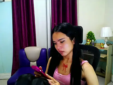 devine_goddess Webcam show