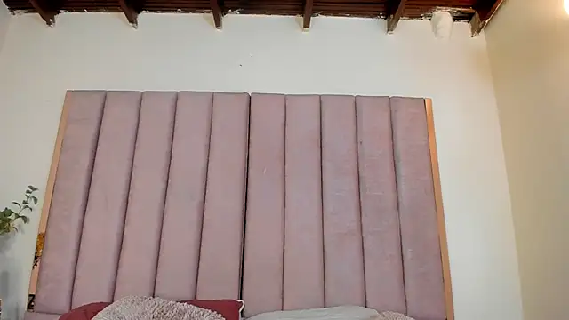 Leona-Von Chat XXX in diretta