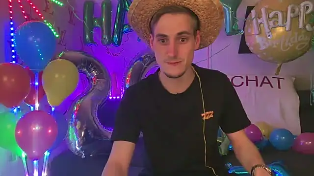 Cookieboy88 Adlı Modelin Canlı XXX Sohbeti