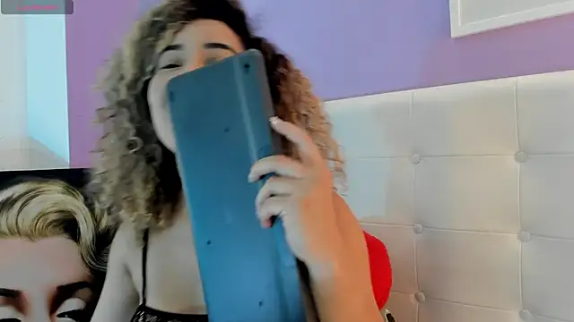 Czat XXX na żywo – Charlotte11-11