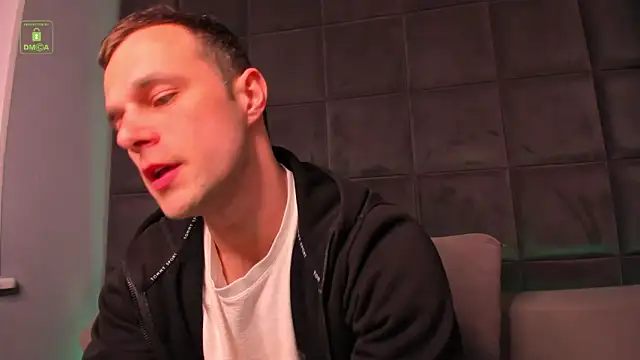 BrandonNorris 网络视讯表演