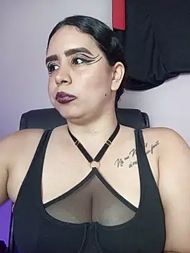 MariaGaitan Show in webcam