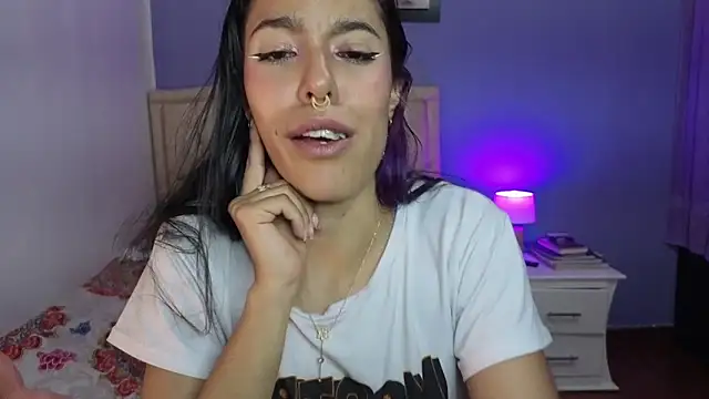 stephania_t's Live XXX Chat