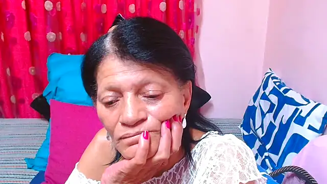 SLUTTYROXY Live XXX-chat