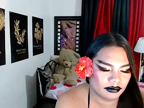 TSbrianaHugeCock's Webcam Show