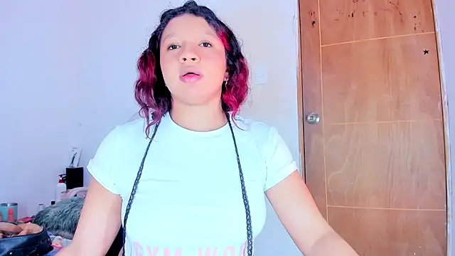Emily_Coper18 Obrolan Langsung XXX
