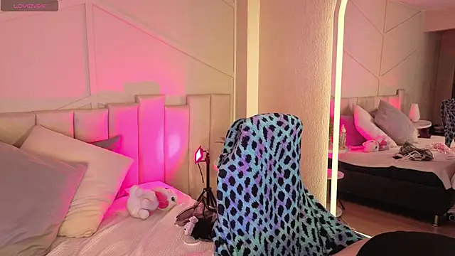 Živý XXX chat Rossiee_huntt