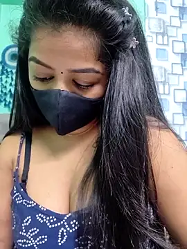 Pokazy przed kamerką – Monalisa_Singh