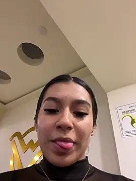 AlyssaRay's Live XXX Chat