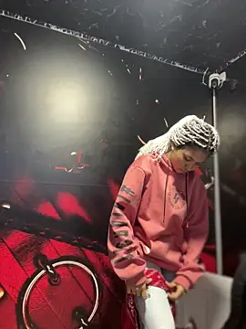 Laila_LS 现场XXX聊天