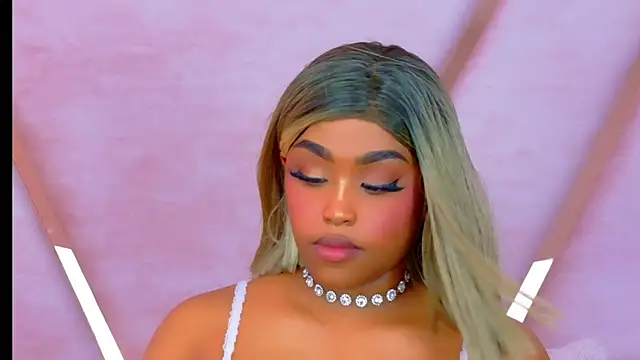 TiannahGlow's Webcam Show