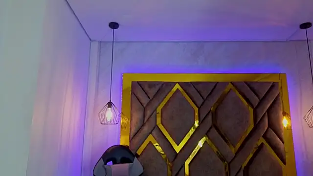 Ey_Im_simone_のライブXXXチャット