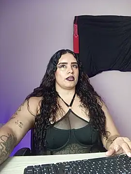 Chatroom XXX en direct de MariaGaitan