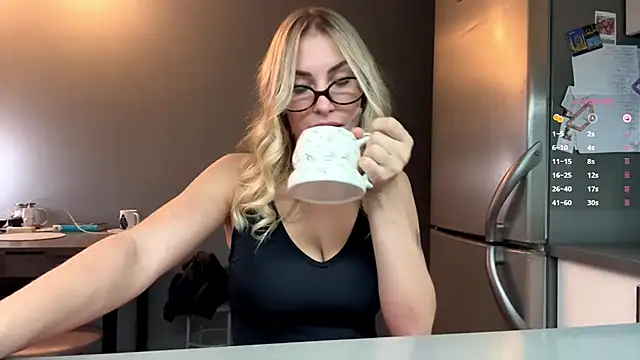 SoftnessMila – Naživo XXX chat