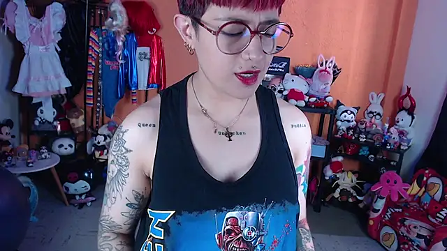 MissMiia2 Chat XXX live