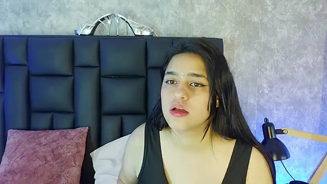 crystaldarliing's Live XXX Chat