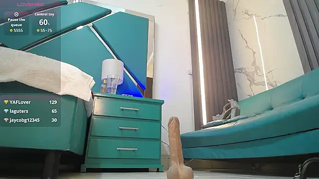 chloe__Jones_'s Live XXX Chat
