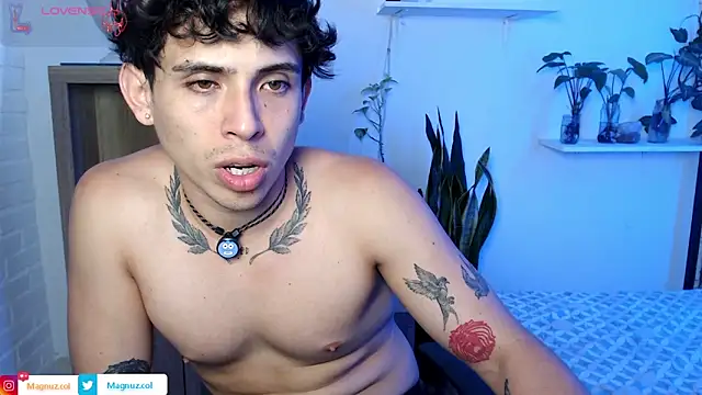 Magnuz_Col's Live XXX Chat
