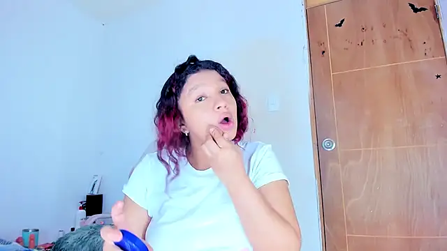 Emily_Coper18 লাইভ XXX চ্যাট