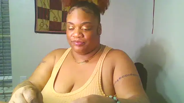 NaughtyHottieBBWのライブXXXチャット