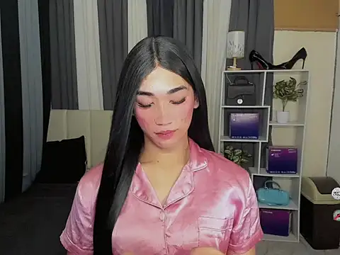 FyangFoxx Show in webcam