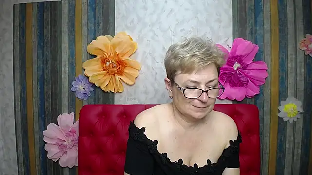 EmiliaGree Live XXX Chat