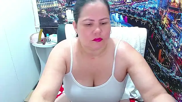 tila_nastyy Adlı Modelin Canlı XXX Sohbeti