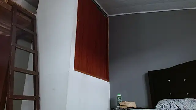 Emilia_1995 라이브 XXX 채팅