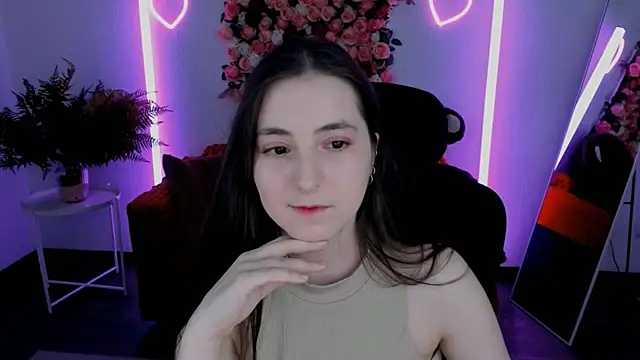 VirtuallVoyant's Live XXX Chat