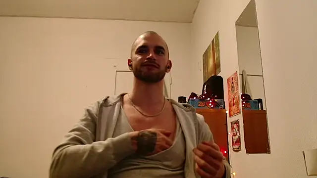 OskarBreno webcam show