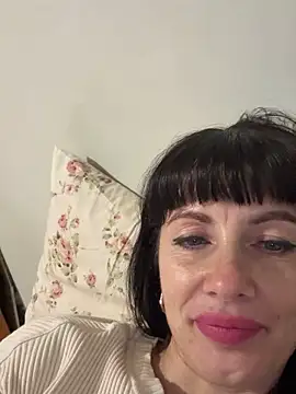 LadyLuxLover's Live XXX Chat
