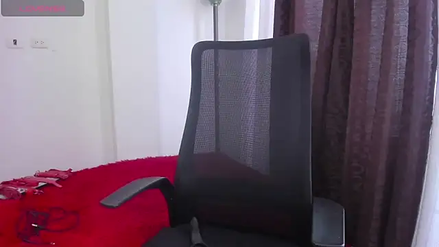 michacosio élő XXX-chatje