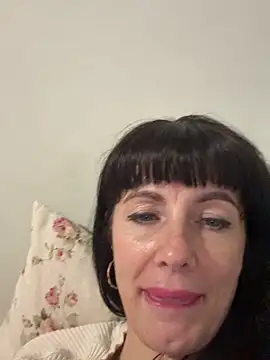 LadyLuxLover's Live XXX Chat