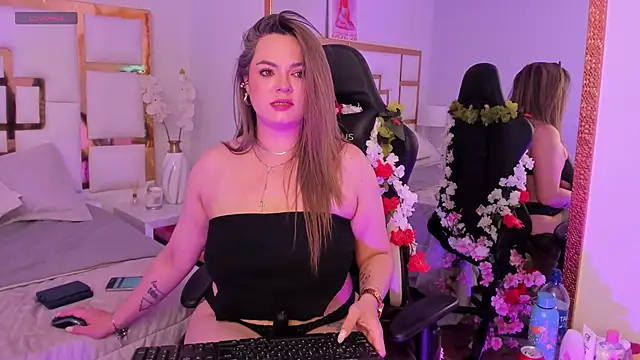AvaMiia Live XXX-chat