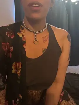 Desirae_Luciano webcam show