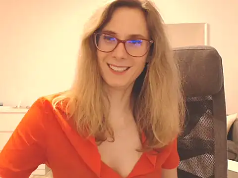 EllyEdelweiss' Live XXX Chat