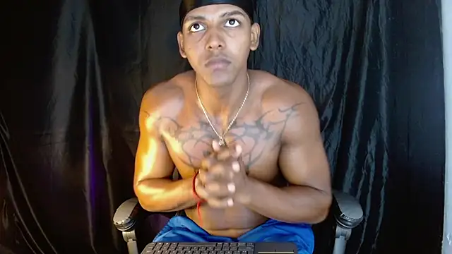 zoriel_bigcock's Webcam Show