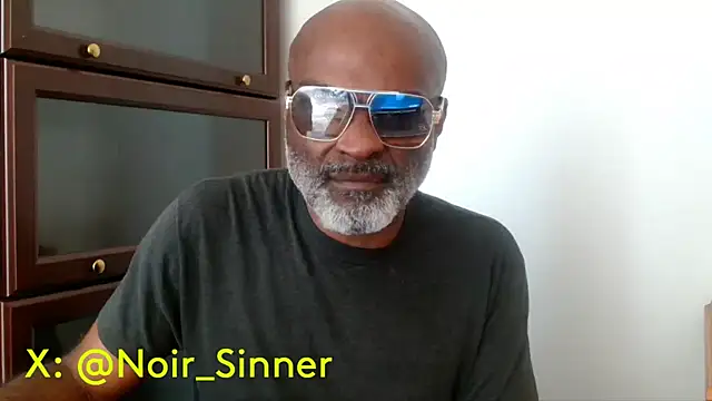 sinnernoir's Live XXX Chat