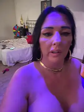 TiffanyRoxx's Live XXX Chat