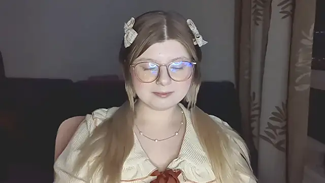 YukiBlush Webcamshow
