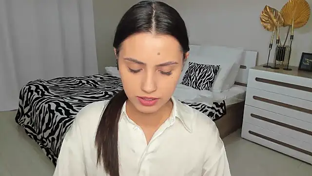 دردشة Jasmine_Stewart الجنسية المباشرة