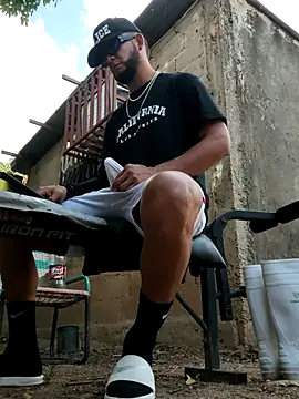 Czat XXX na żywo – PIGHIGHDIRTY_p0