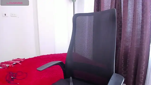 michacosio webcam show