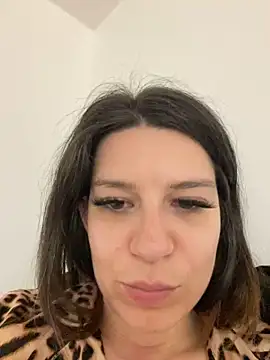 NadiraNoor Chat XXX live