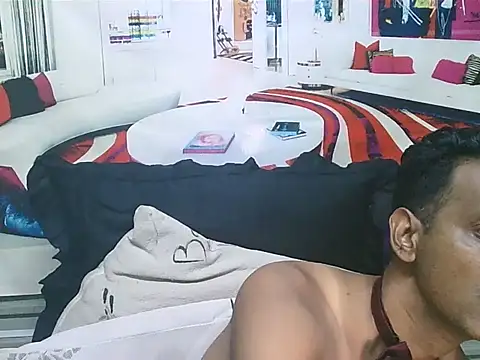 IndianHunk01 Live XXX-Chat