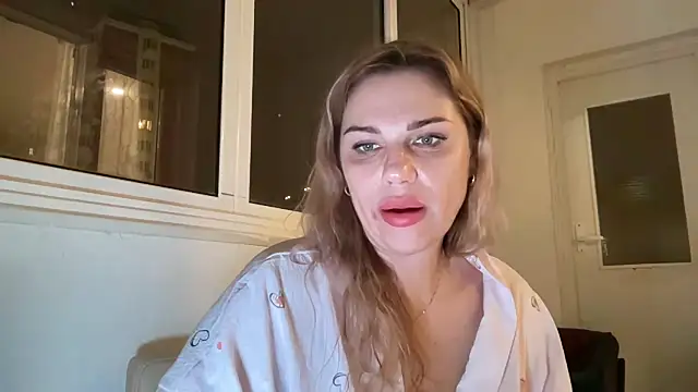 عرض كام Moniraya