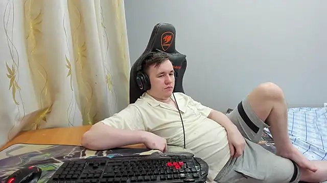iliaskrislove's Live XXX Chat
